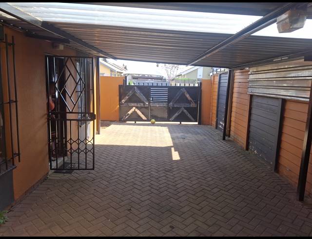 3 BEDROOM FREEHOLD FOR SALE IN SKY CITY
